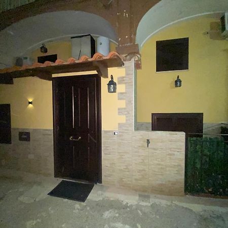 Daly Home Intero Appartamento Mugnano di Napoli Bagian luar foto