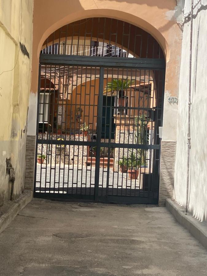 Daly Home Intero Appartamento Mugnano di Napoli Bagian luar foto