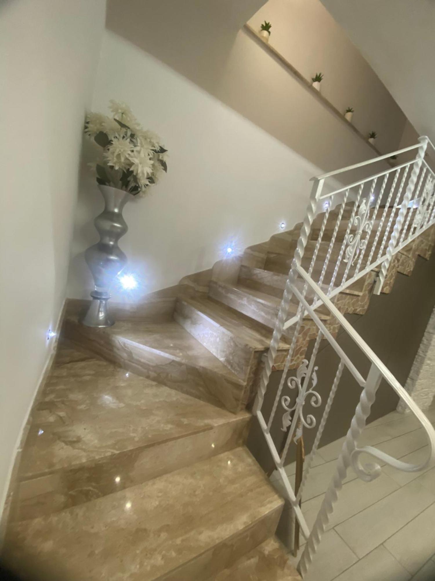 Daly Home Intero Appartamento Mugnano di Napoli Bagian luar foto